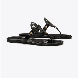TORY BURCH MILLERS LIKE NEW
